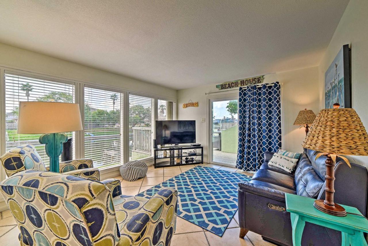 Breezy Corpus Christi Condo With Deck And Fishing Dock Exterior foto